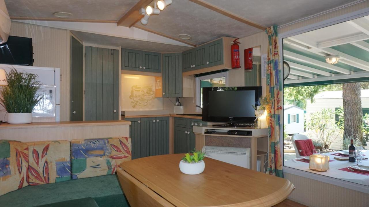 Chalets Met Buitenkeuken Op Camping Lei Suves - Joycasa Рокбрюн-сюр-Аржан Екстер'єр фото