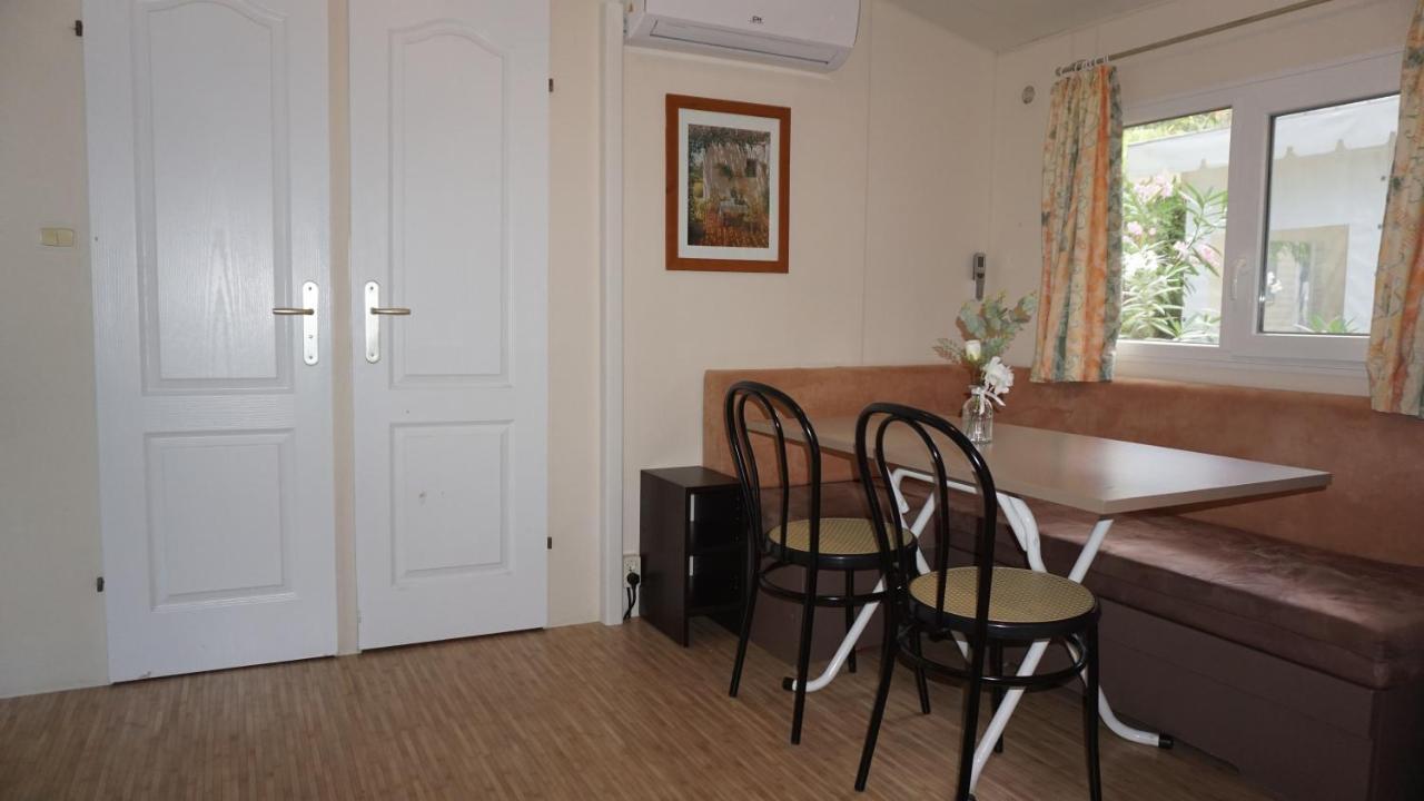 Chalets Met Buitenkeuken Op Camping Lei Suves - Joycasa Рокбрюн-сюр-Аржан Екстер'єр фото
