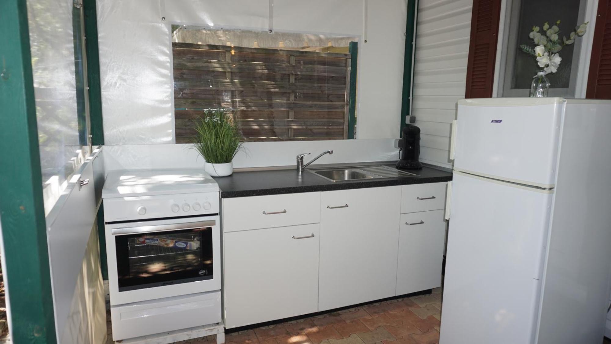 Chalets Met Buitenkeuken Op Camping Lei Suves - Joycasa Рокбрюн-сюр-Аржан Номер фото